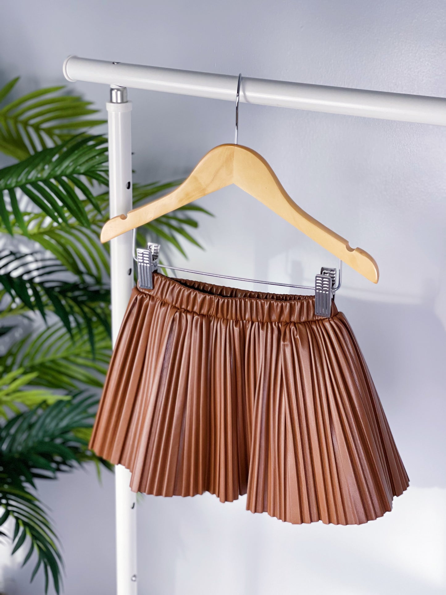 World Traveler PU Leather Pleated Toddler Girl Skirt (Brown)