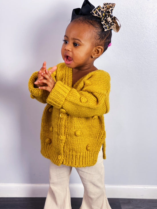 Load image into Gallery viewer, Pom Pom Cardigan Baby 
