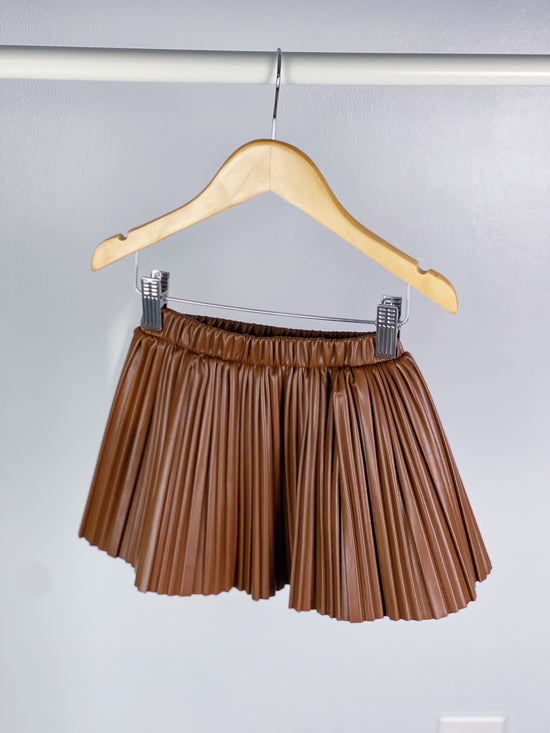 World Traveler PU Leather Pleated Toddler Girl Skirt (Brown)
